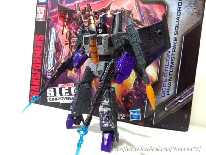 In Hand Photos Of Siege Skywarp Phantomstrike Squadron 37 (37 of 43)